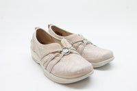 Beige Batik