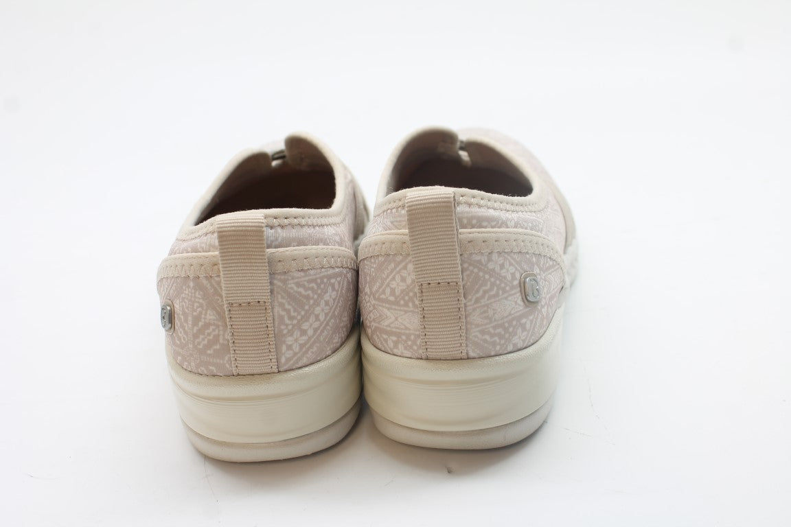 Bzees Niche Women's Sneakers Floor Sample