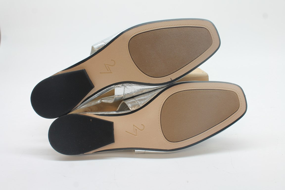 Naturalizer Cadence Women's Flats Floor Sample