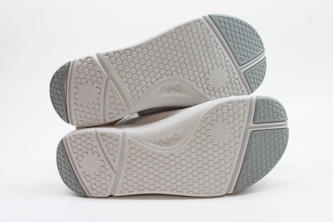 Ryka Womne's Margo Slide Stretch Toe-Loop Sandals Floor Sample