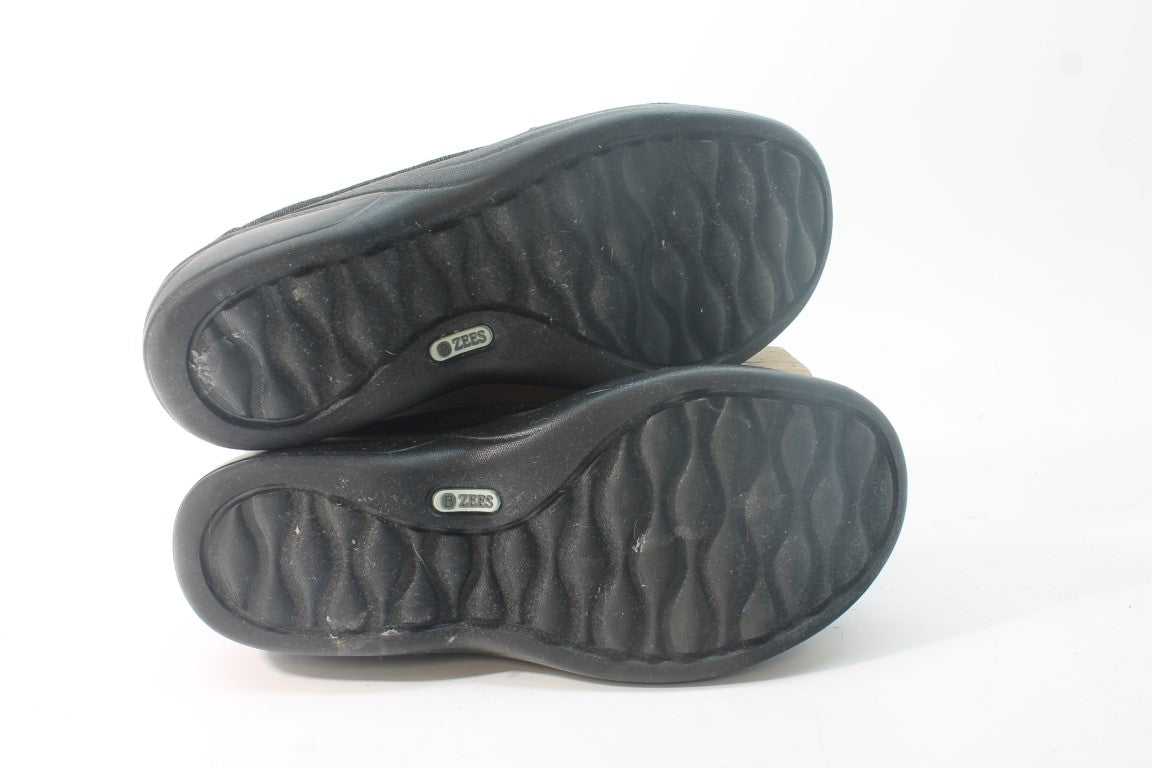 BZees Women's Paige Slip On Ballet Flats Floor Sample