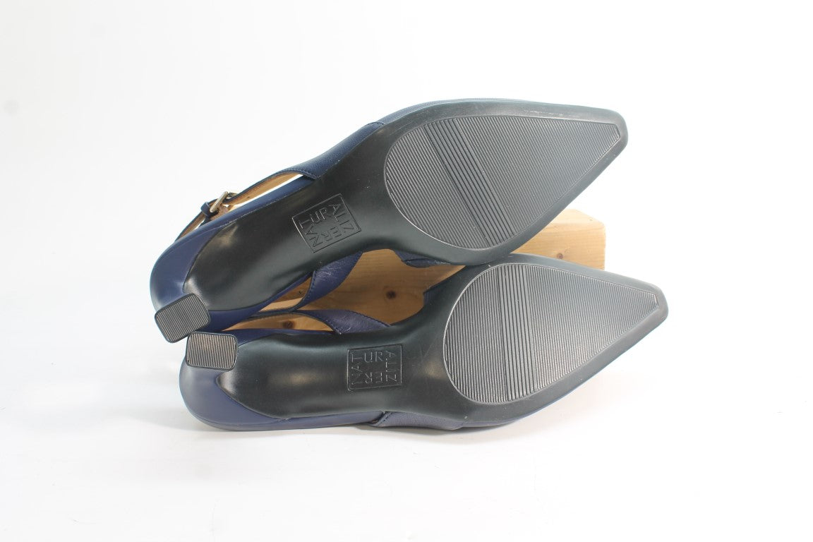 Naturalizer  Women's Dalary Slingback Black Pumps Floor Sample