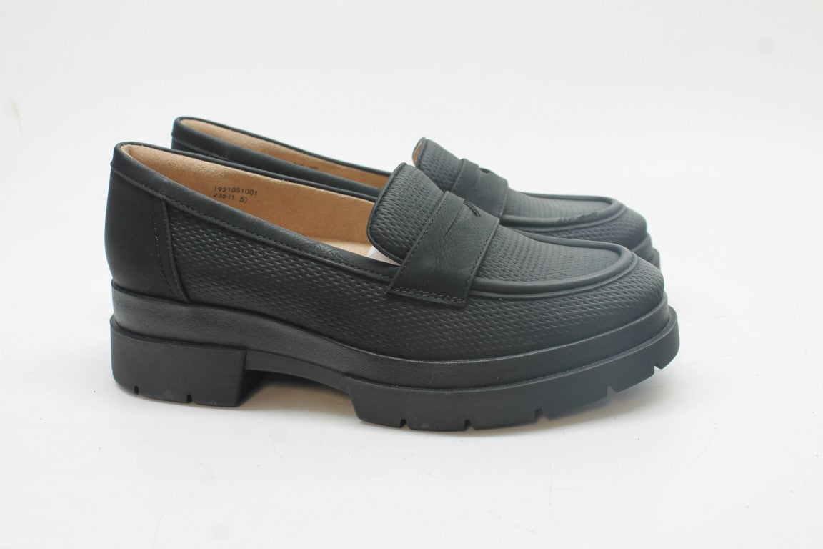 Naturalizer Women's Ophelia Lug Sole Loafers Floor Sample