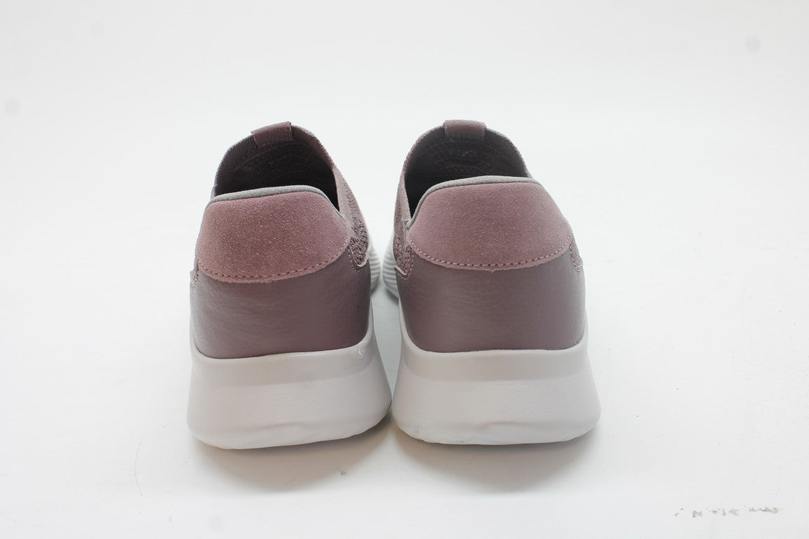 Naturalizer Women's Emerge Slip on Sneaker Floor Sample