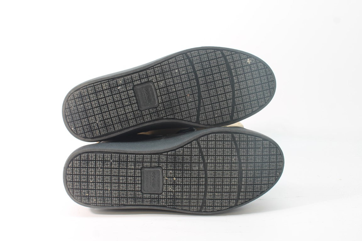 Dr. Scholl's Women's Time On Slip Resistant Sneakers Floor Sample