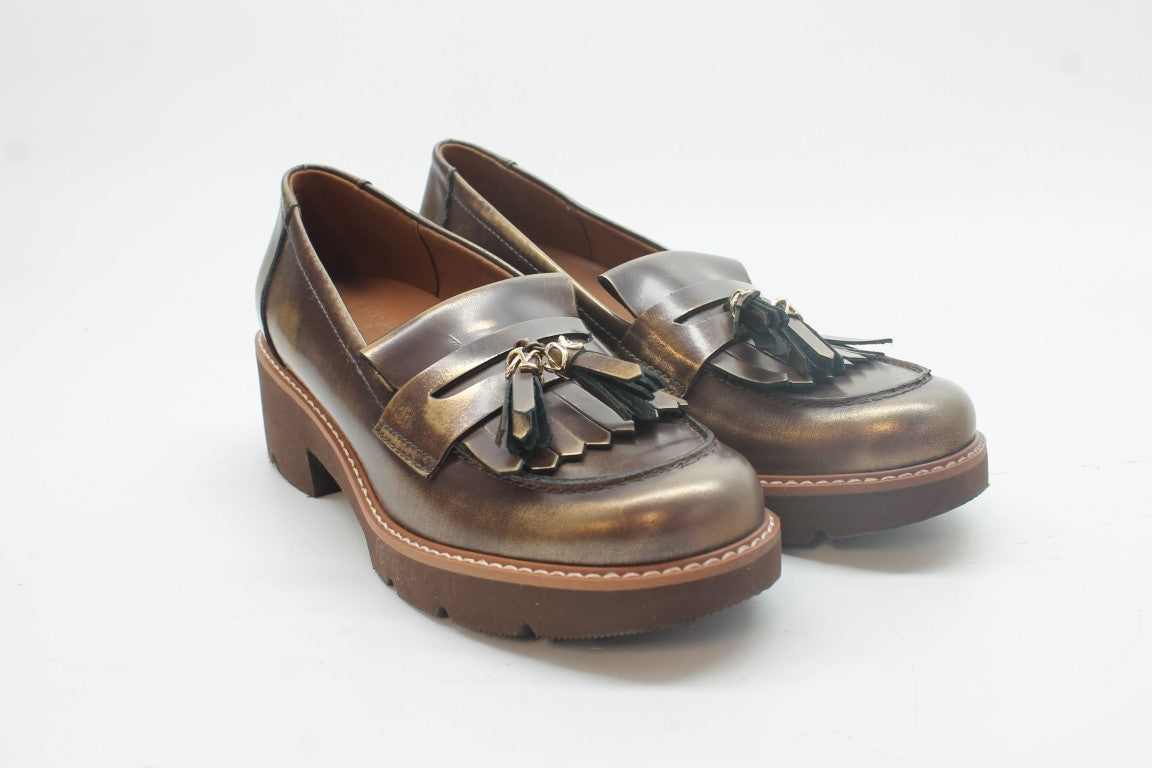 Chestnut Brown
