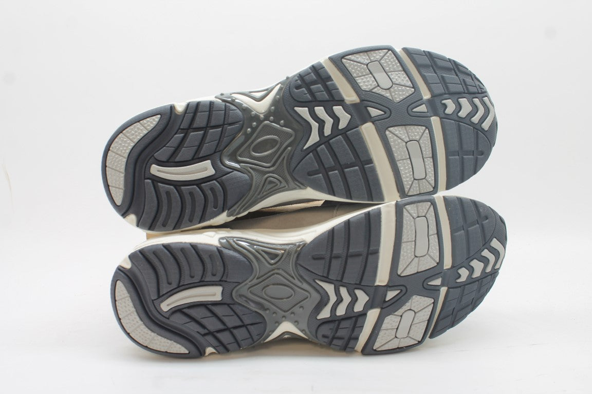 Vionic 23Walk Loafer Women's Sneaker Floor Sample