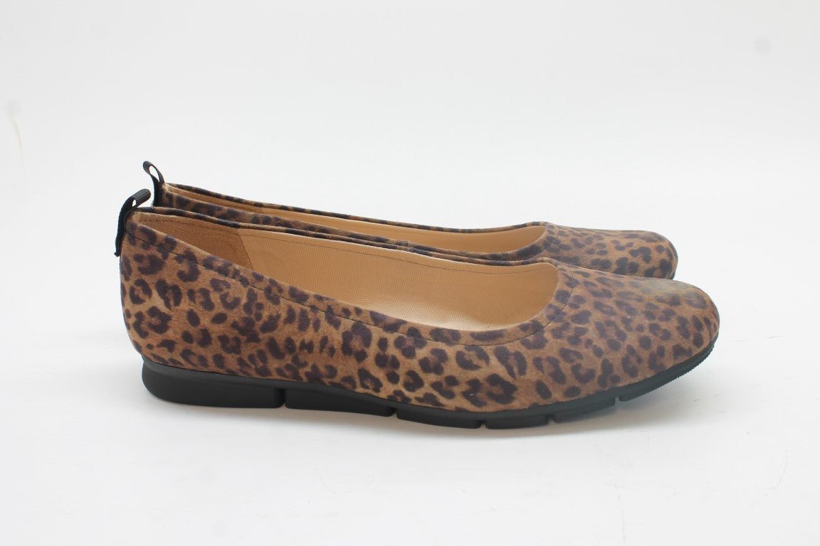 Dr. Scholl's Women's Timeless Ballet Flat Floor Sample