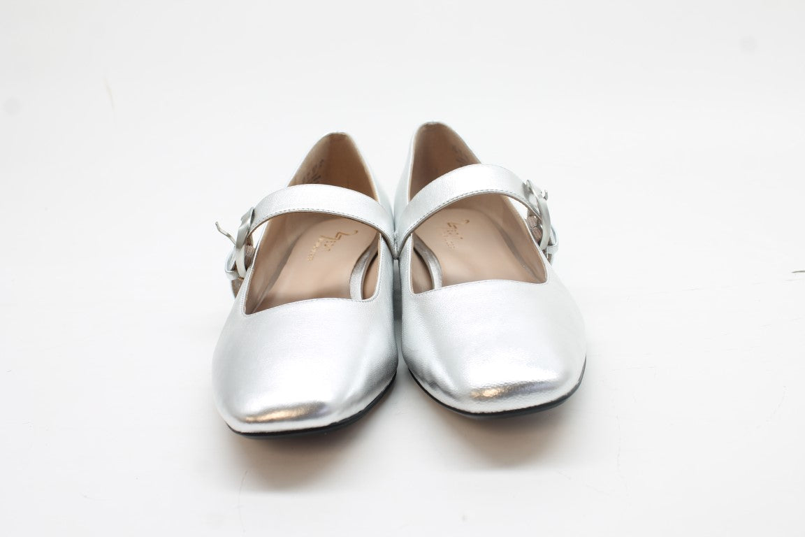 27 Edit Naturalizer Carter Women's Mary Jane Flats Floor Sample