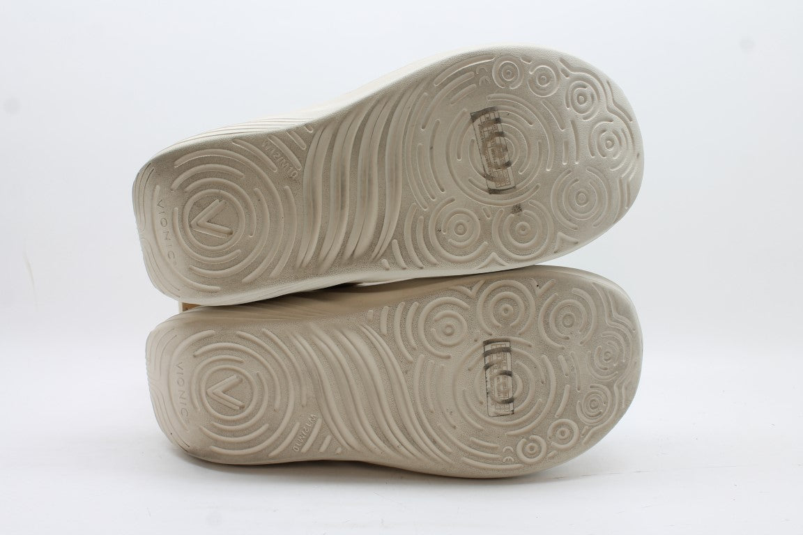 Vionic Unisex Wave Rx Recovery Clogs Floor Sample