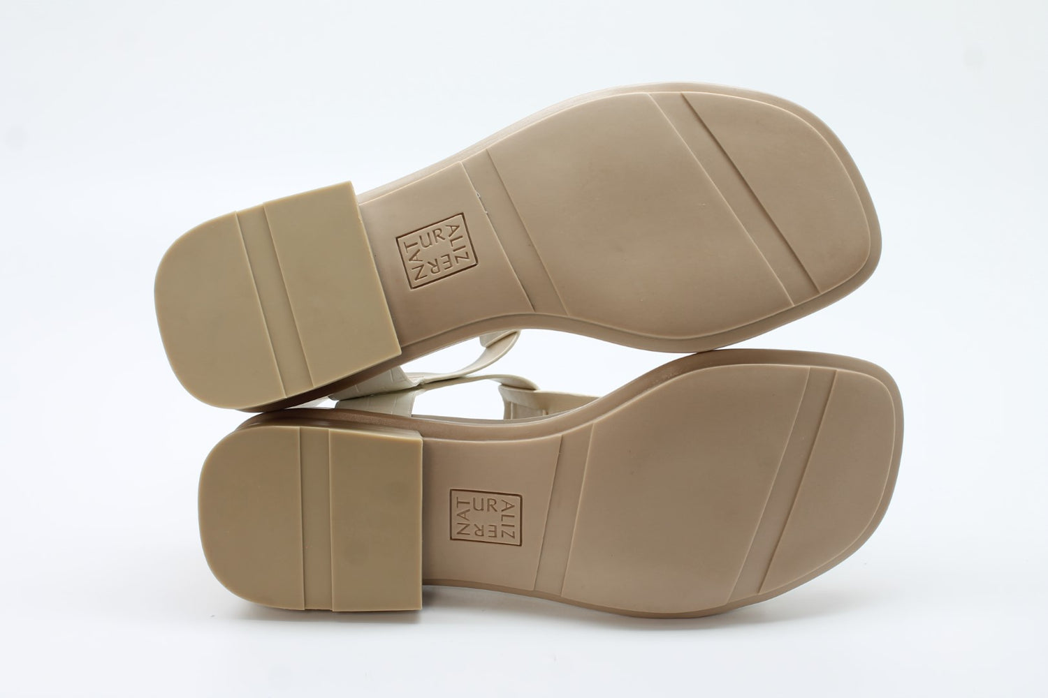 Naturalizer Women's Brandy Sandal Floor Sample