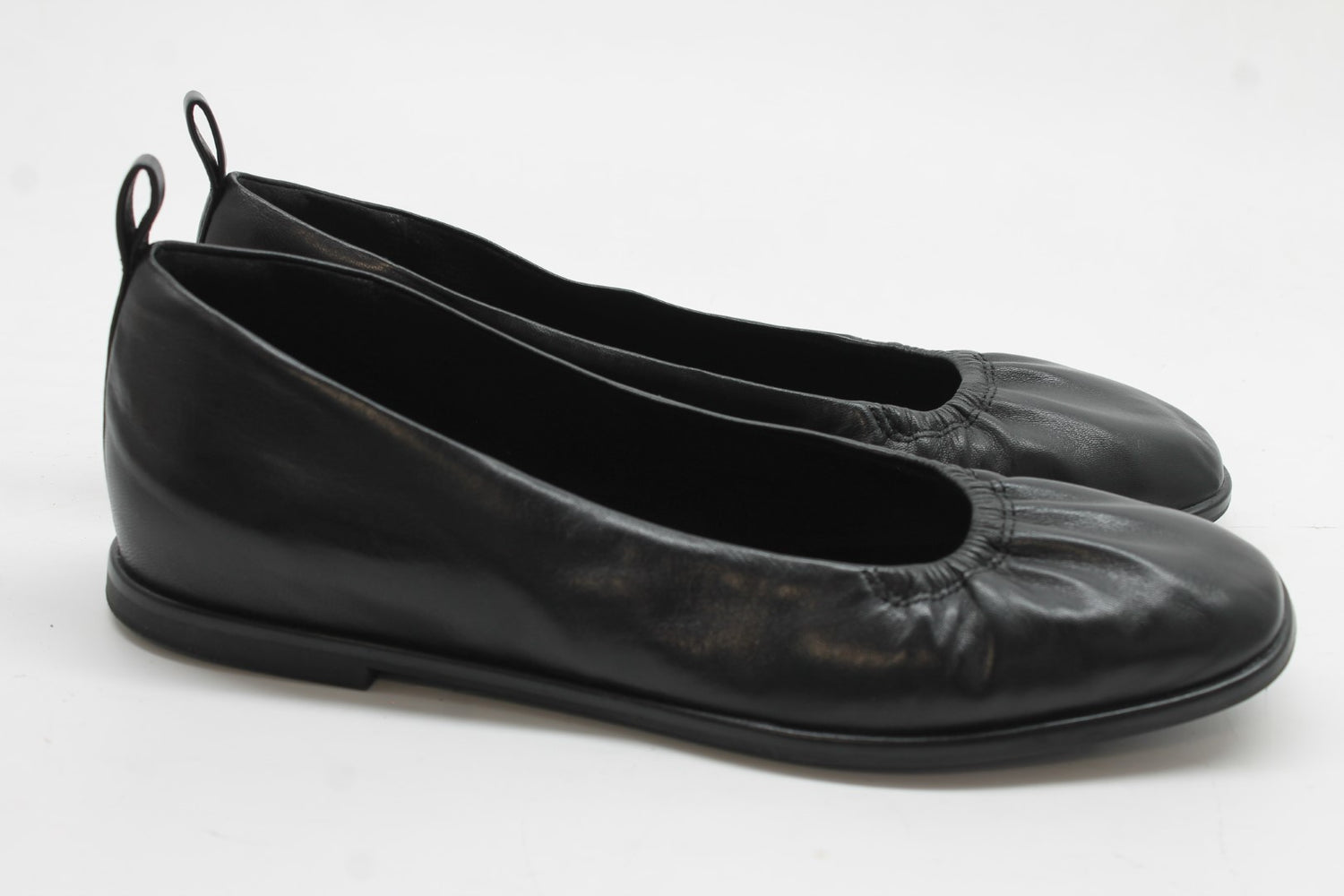 Naturalizer Women's Estie Ballet Flat Floor Sample