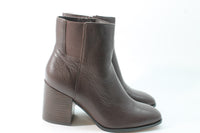 Vionic Women's Vynn Boots Floor Sample