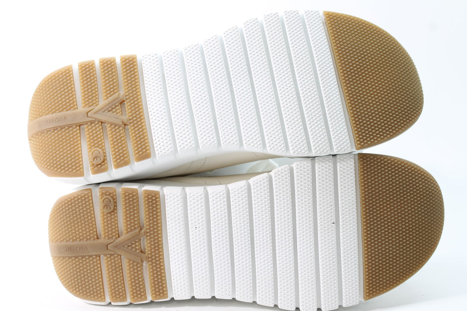 Vionic Women's Uptown Sneakers Floor Sample