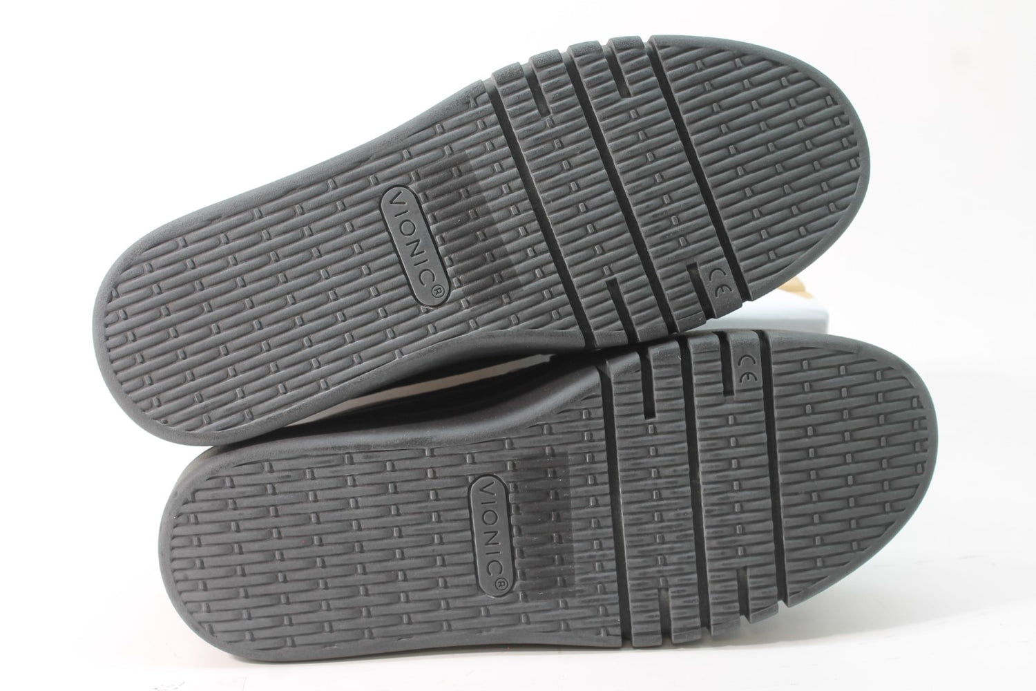 Vionic Women's Chantel Loafers Floor Sample