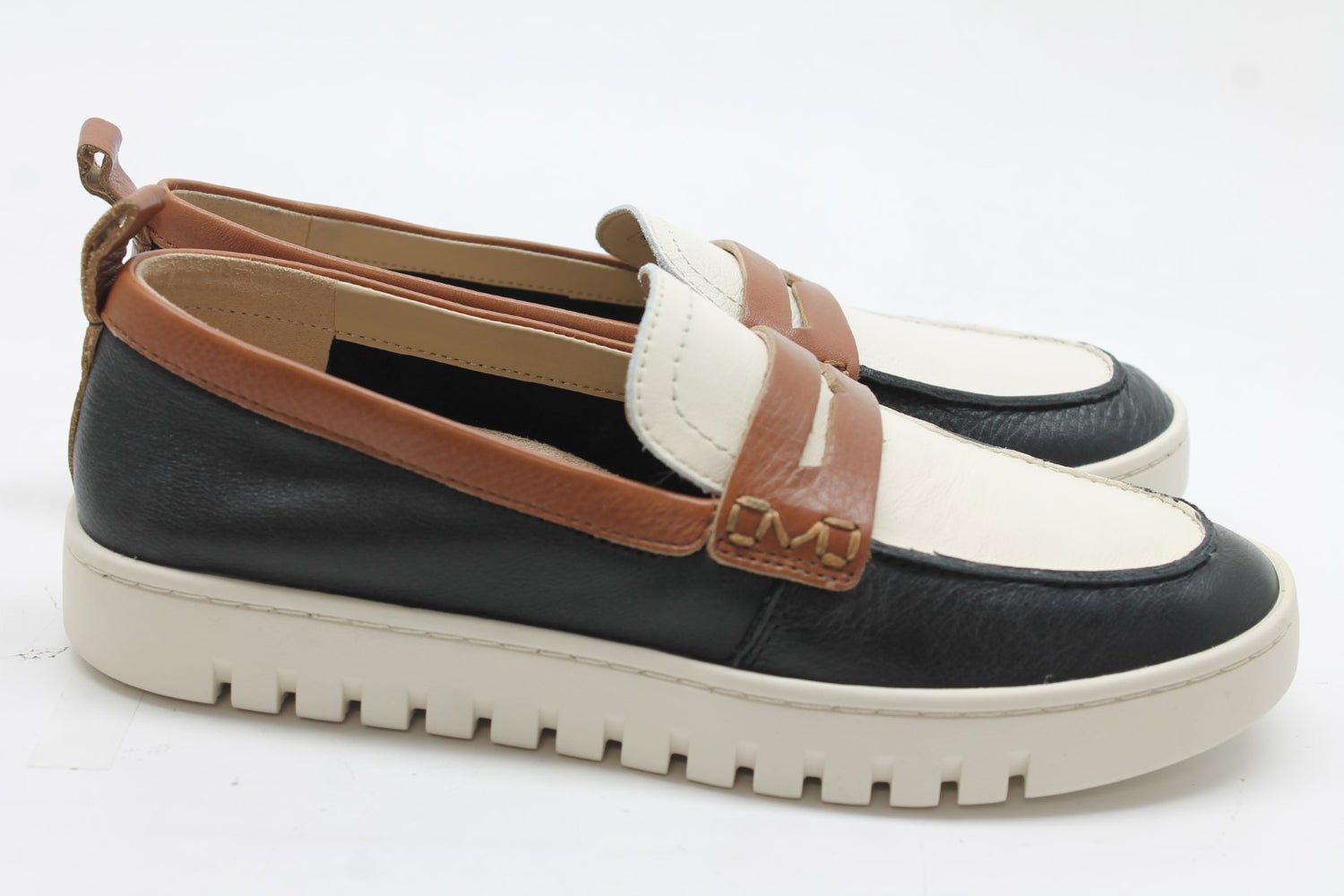 Vionic Uptown Women's Loafers Floor Sample