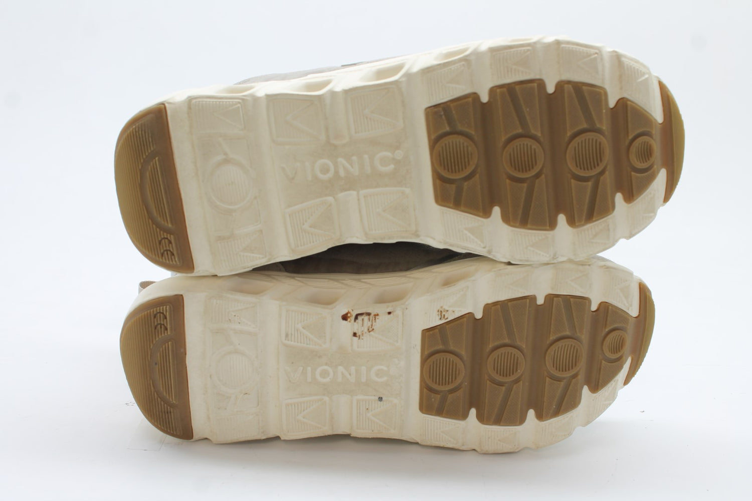 Vionic Women's Presley Sneakers Floor Sample