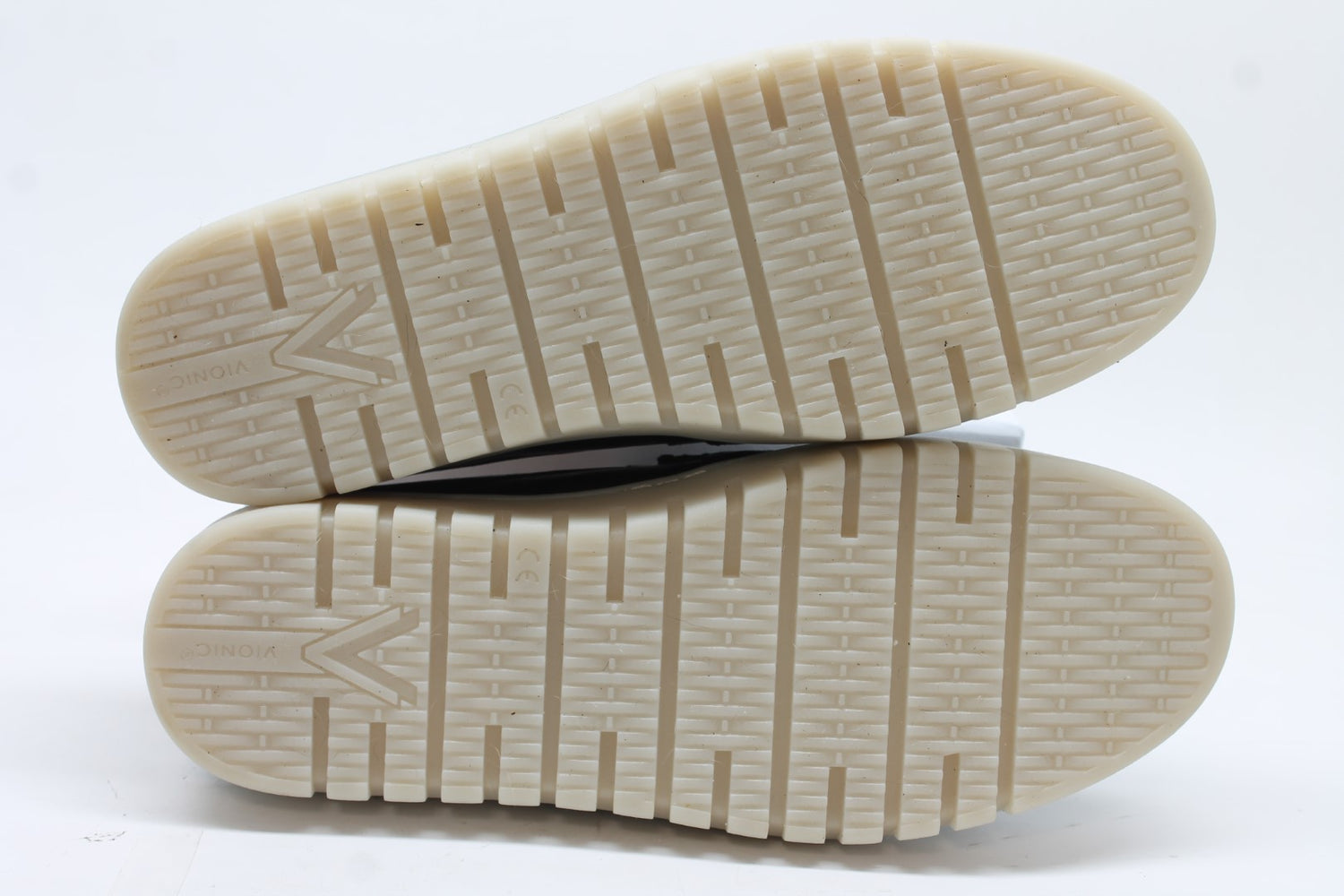 Vionic Women's Uptown Mule 2 Floor Sample