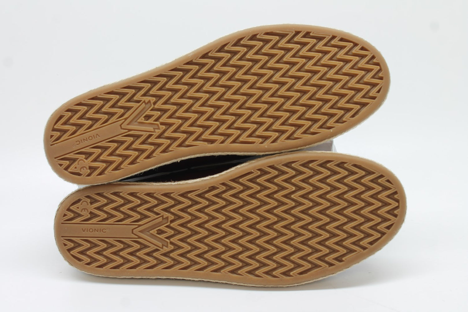 Vionic Women's Bay Boat Shoes Floor Sample