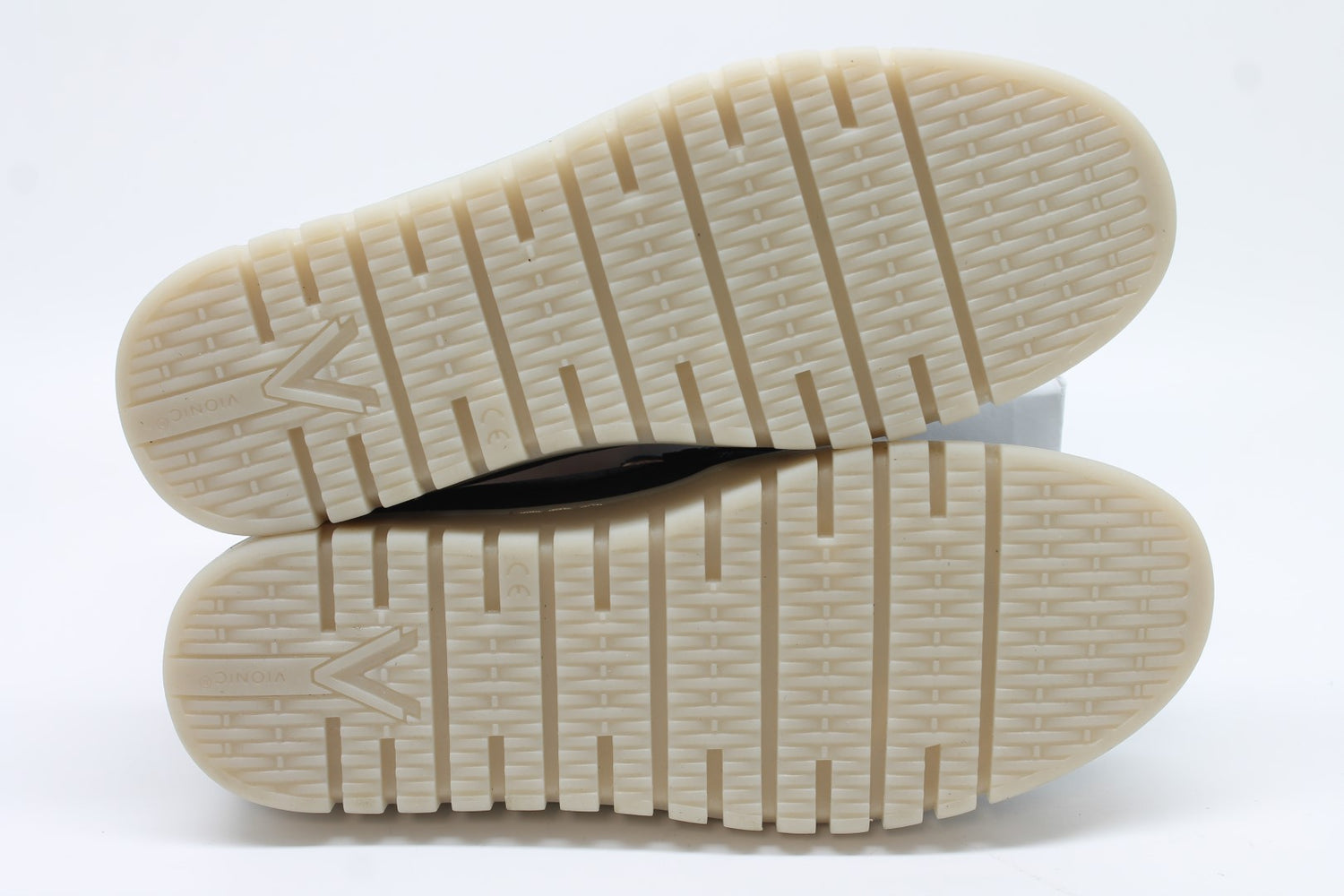 Vionic Women's Uptown Mule 2 Floor Sample