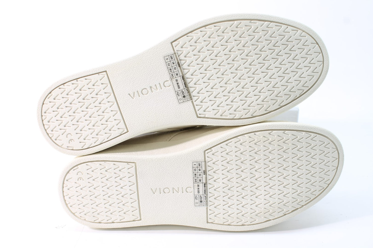 Vionic Women's Eden Sneakers Floor Sample