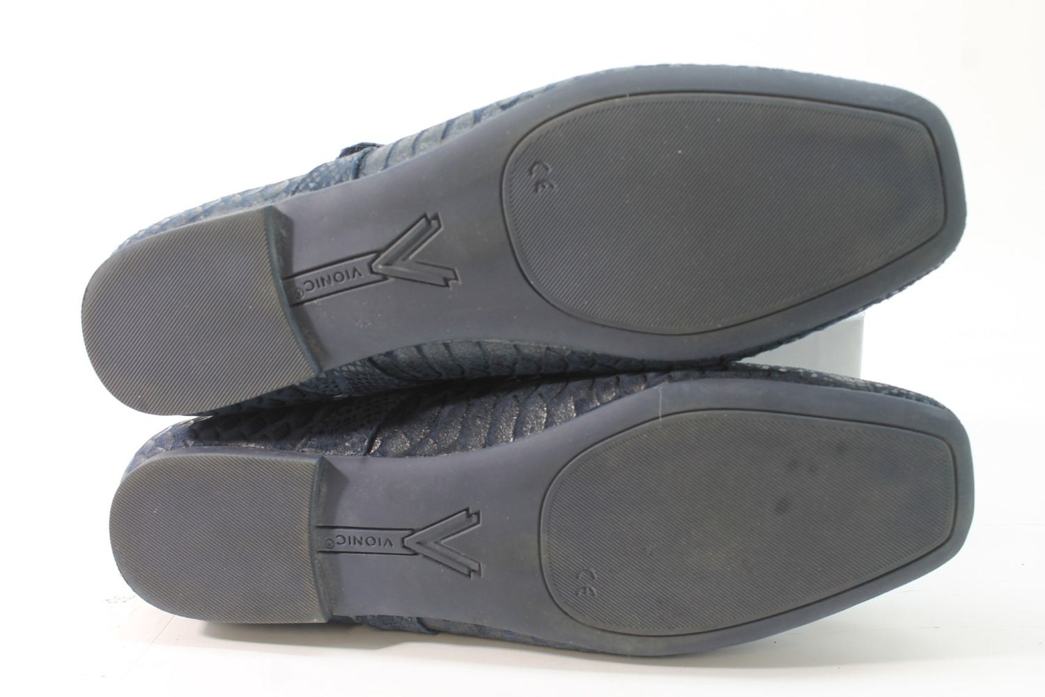 Vionic Alameda Women's Flats, Floor Saample