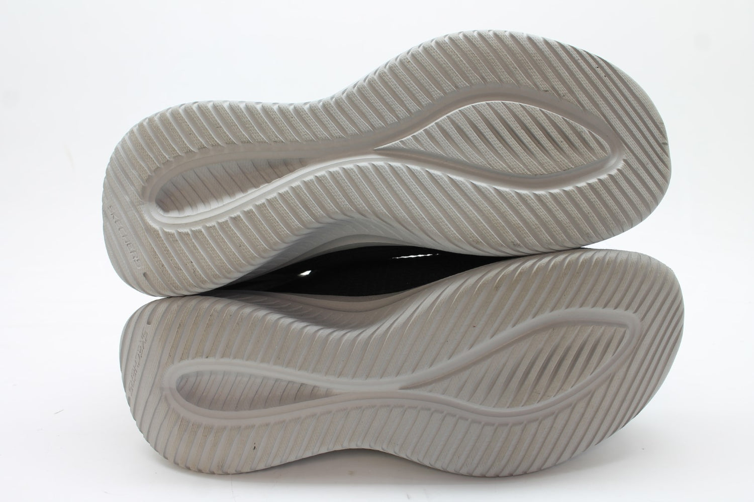 Skechers Men's Ultra Flex 3.0 Finnik Sneakers Floor Sample