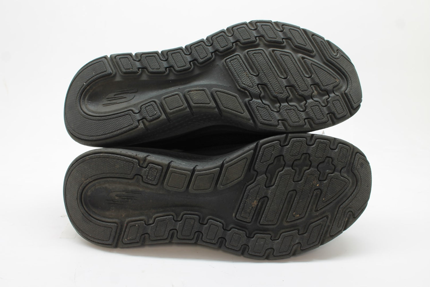 Skechers Men's Arch Fit 2.0 Crayn Sneakers Floor Sample