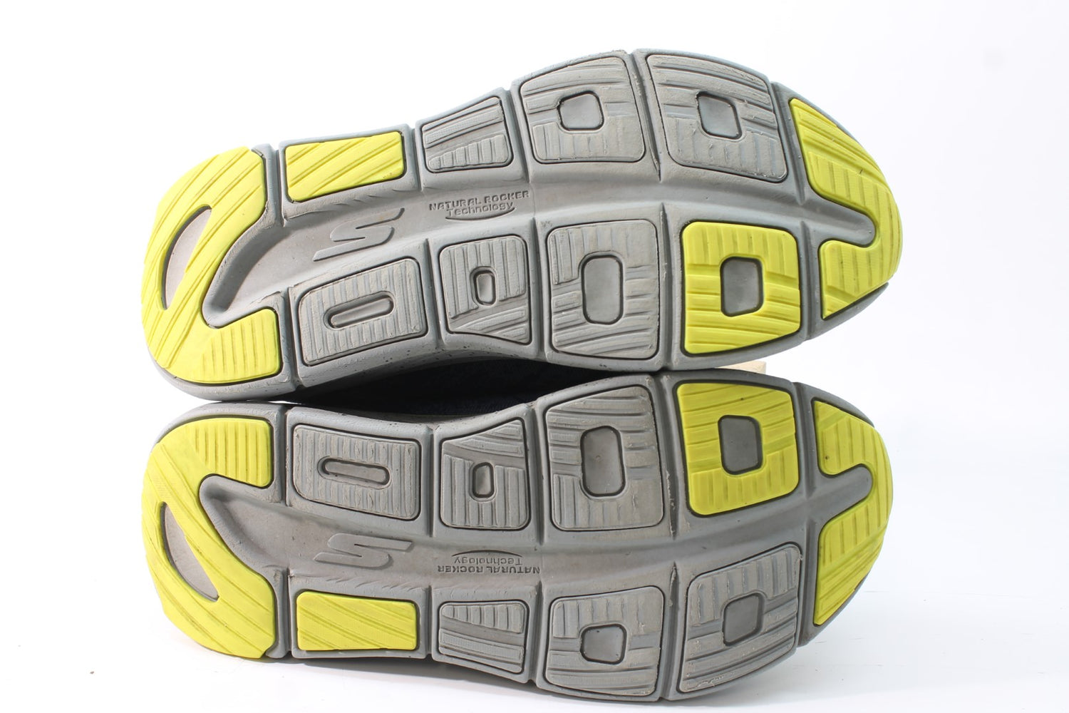 Skechers Men's Max Cushioning Premier 2.0 Sneaker's Floor Sample