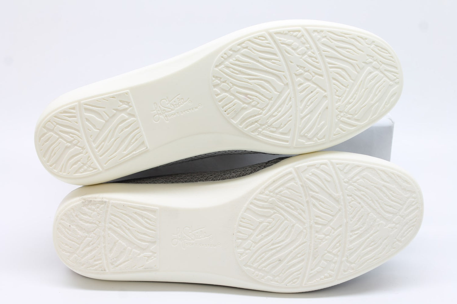 LifeStride Next Level Women's Sneakers Floor Sample