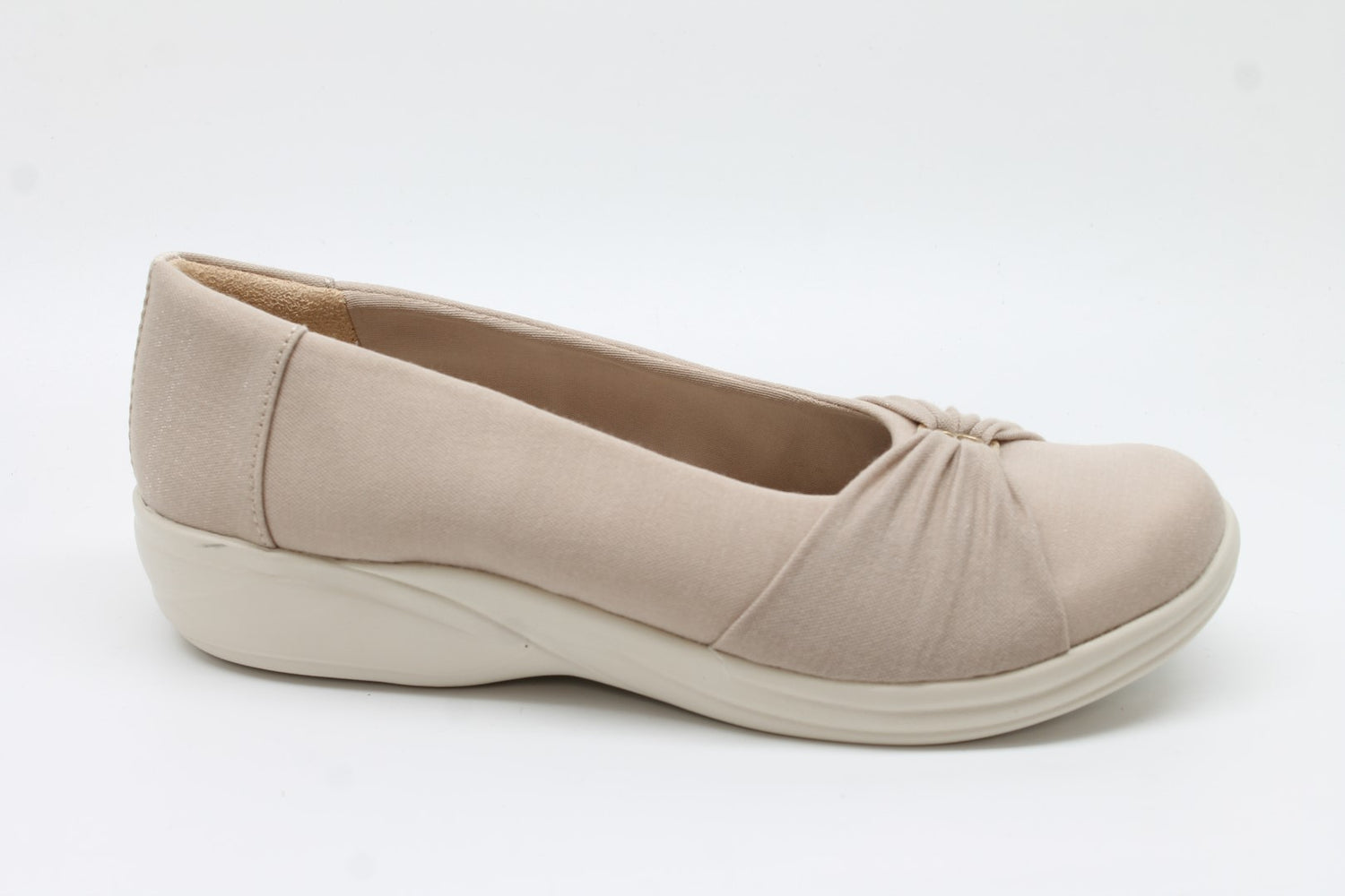 BZees Women's Paige Slip On Ballet Flats Floor Sample
