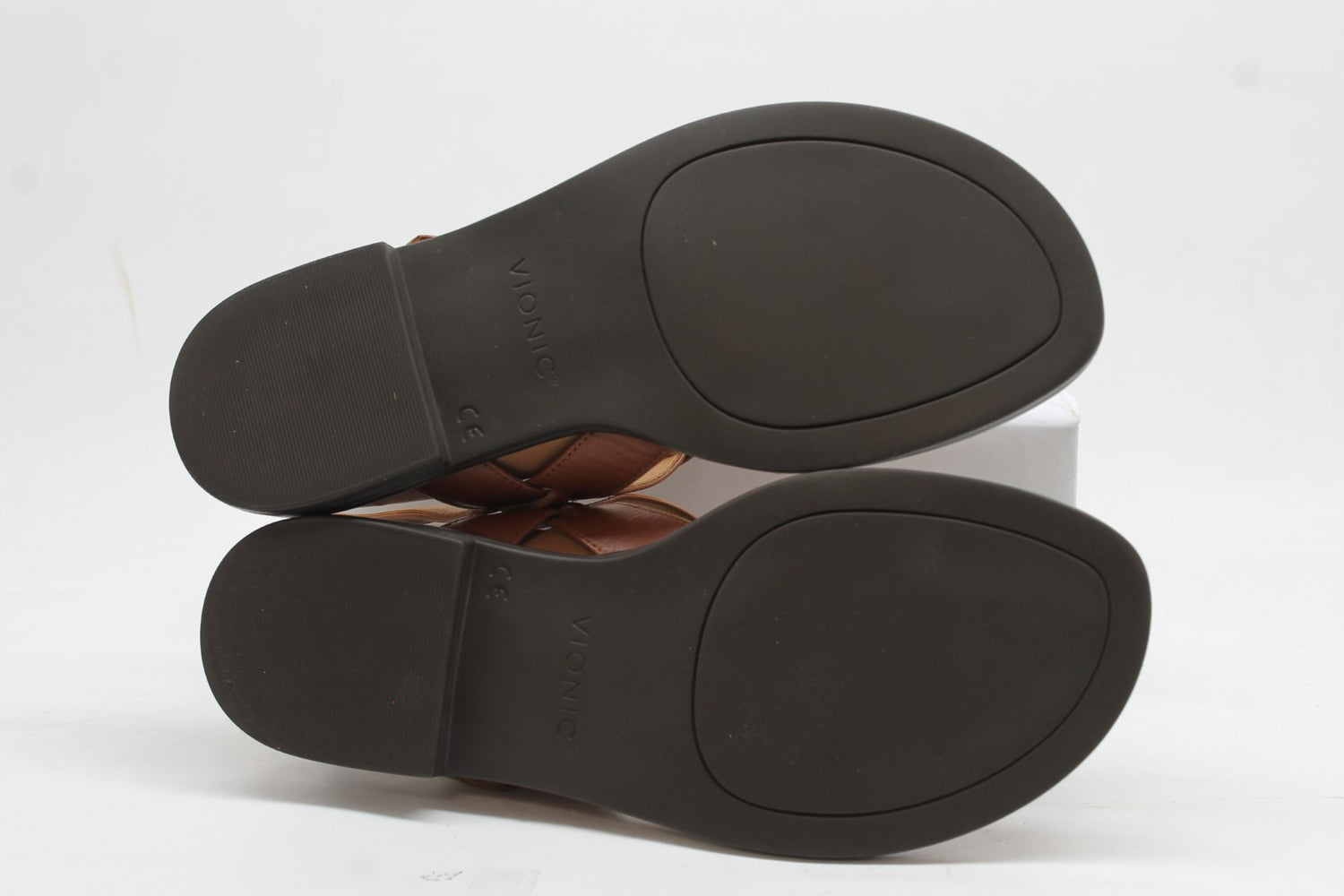 Vionic Women's Cora Toe Post Slingback Sandals Floor Sample