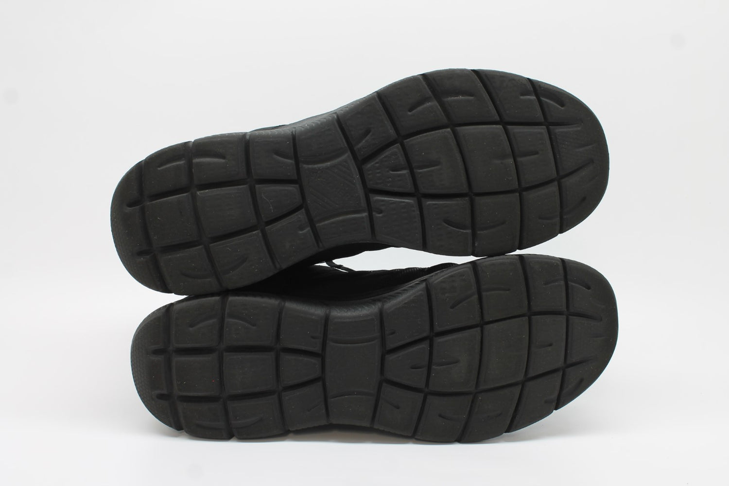 Skechers Men's Summits New World Sneakers Floor Sample