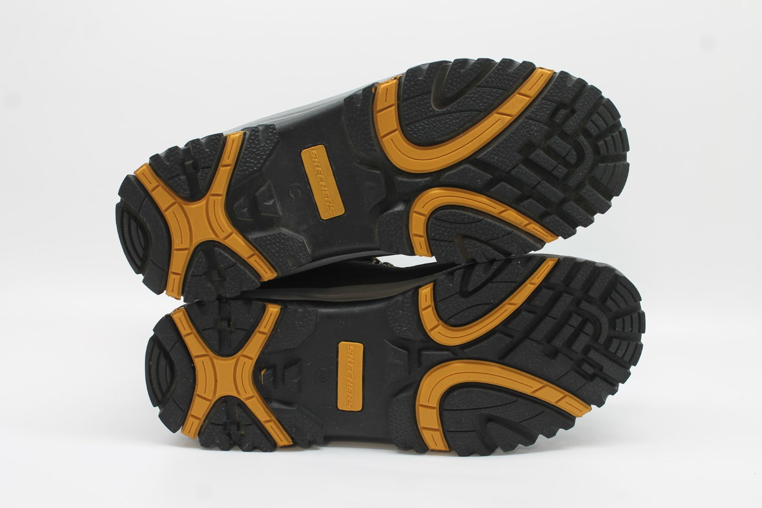 Skechers Men's Relaxed Fit Relment Dagget Boots Floor Sample