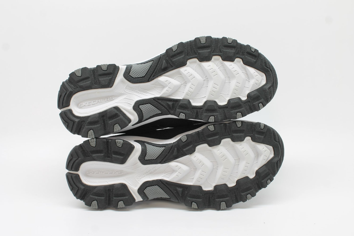 Skechers Women's Stamina AT Sneakers Floor Sample