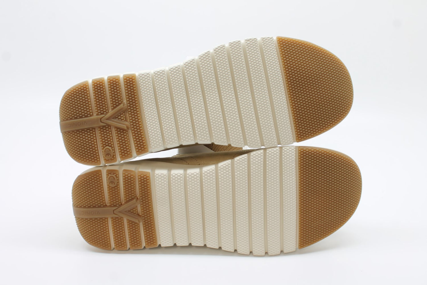 Vionic Women's Uptown Sneakers Floor Sample