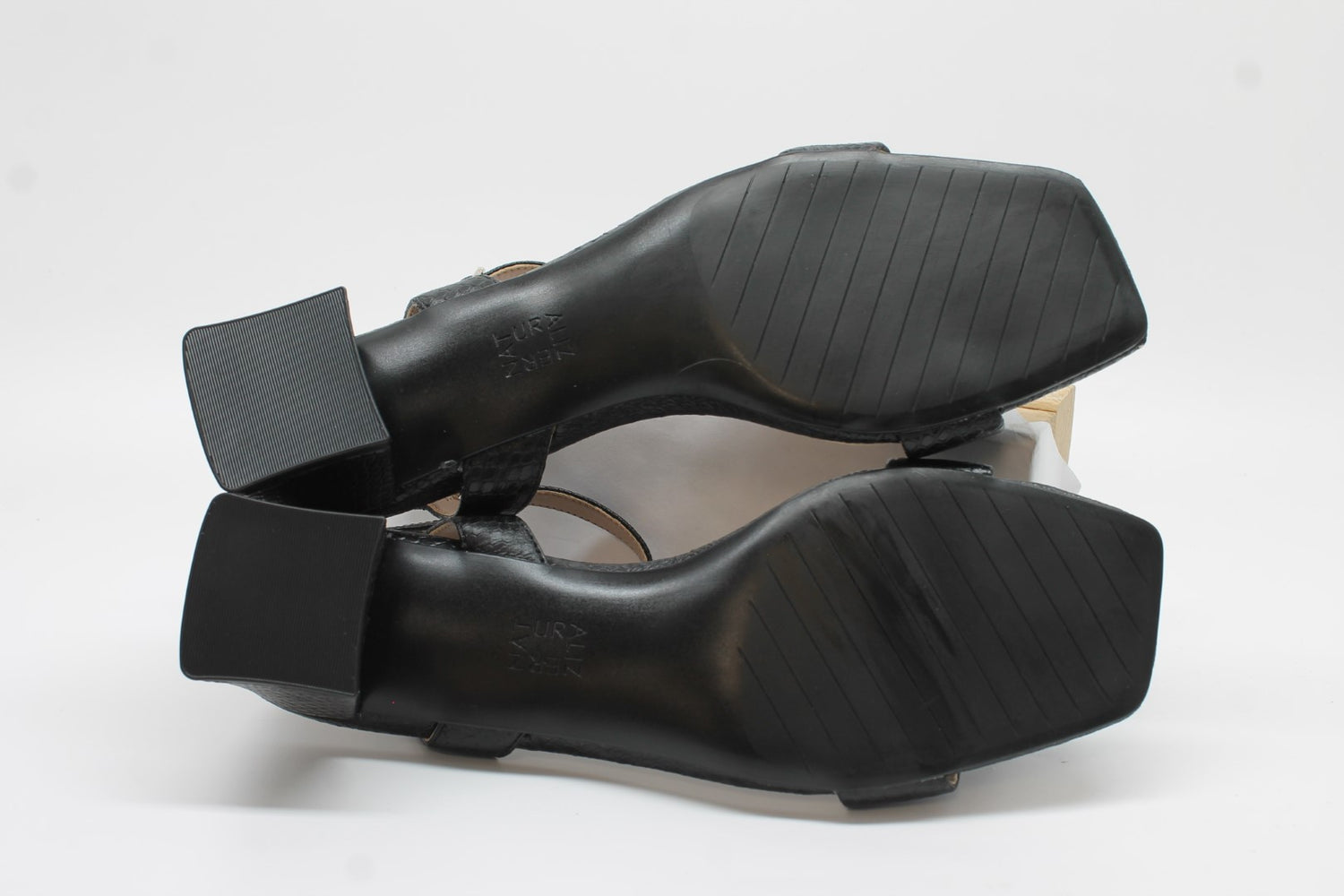 Naturalizer Women's Hana Heeled Sandals Floor Sample