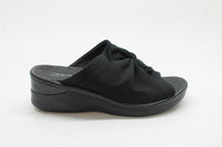 Bzees Women's Smile 3 Wedge Sandals Floor Sample