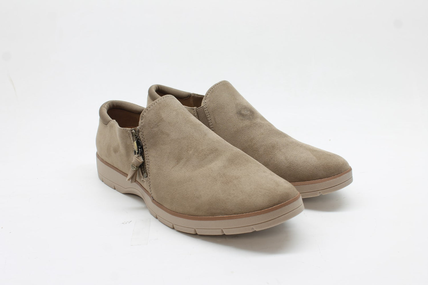 Taupe
