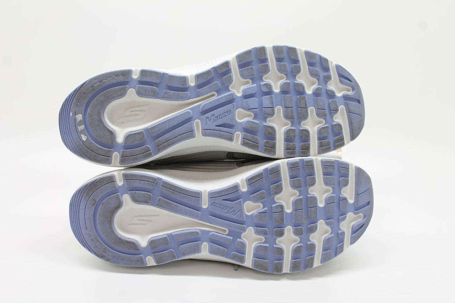 Skechers Women's Go Run Consistent 2.0 Advantage Sneakers Floor Sample