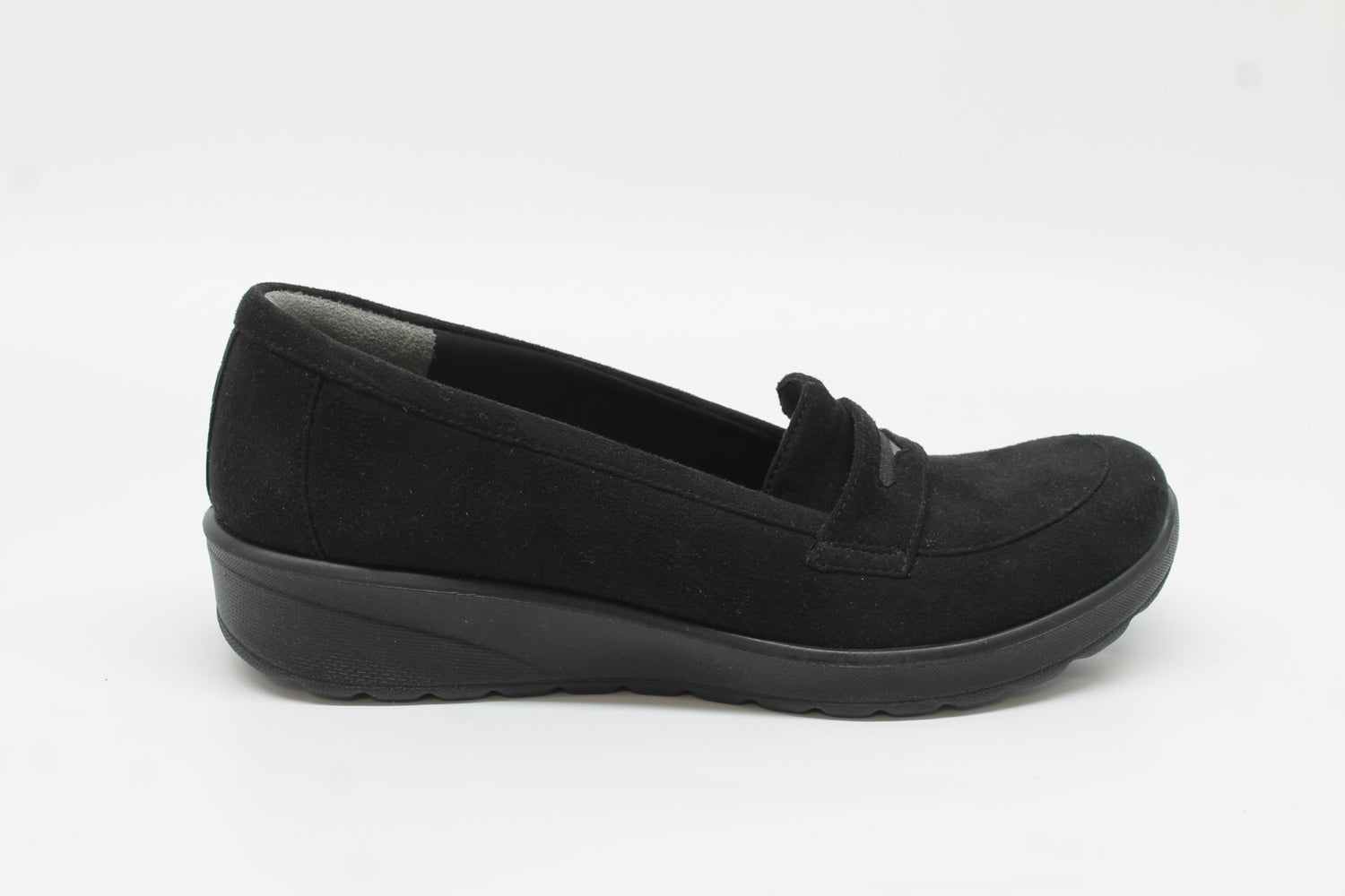 BZees Women's Gamma Loafers Floor Sample