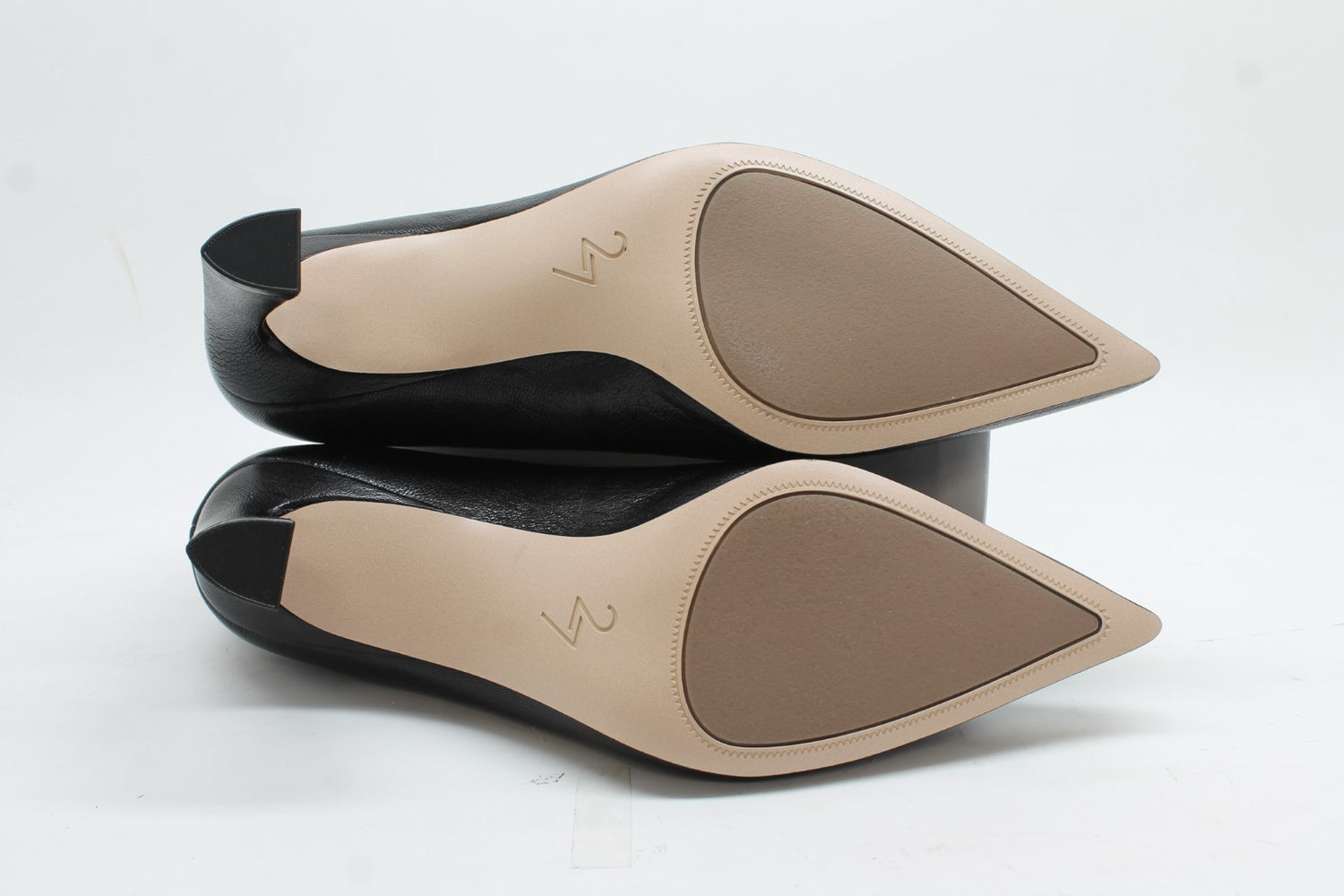 27 EDIT Naturalizer Women's Emery Pointed Toe Pumps Floor Sample