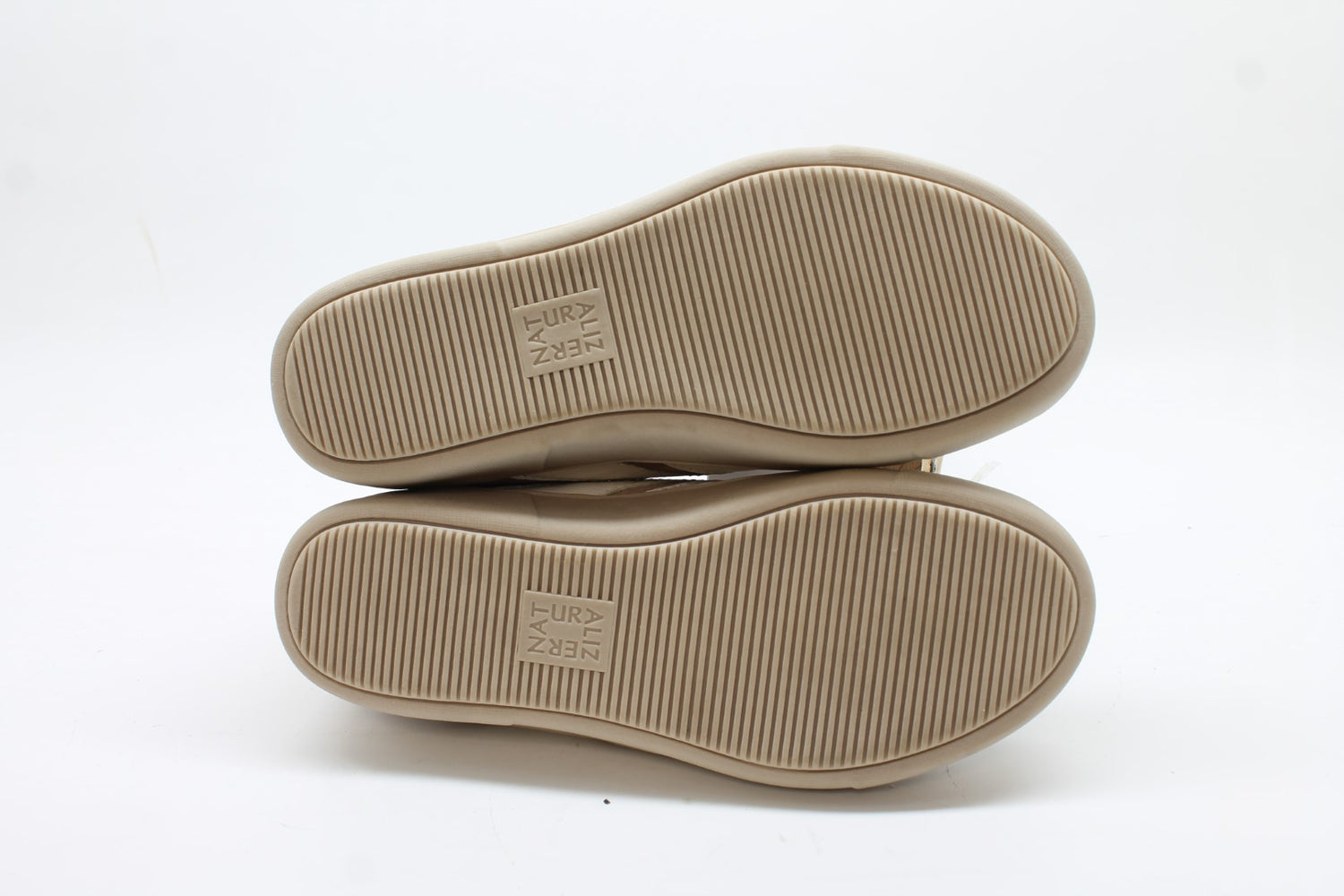 Naturalizer Women's Medina Sneaker Floor Sample