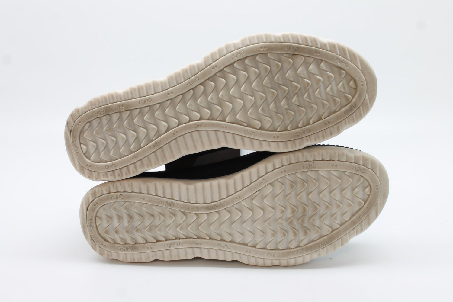 Ryka Women's Effortless Slip-On Sneaker Floor Sample