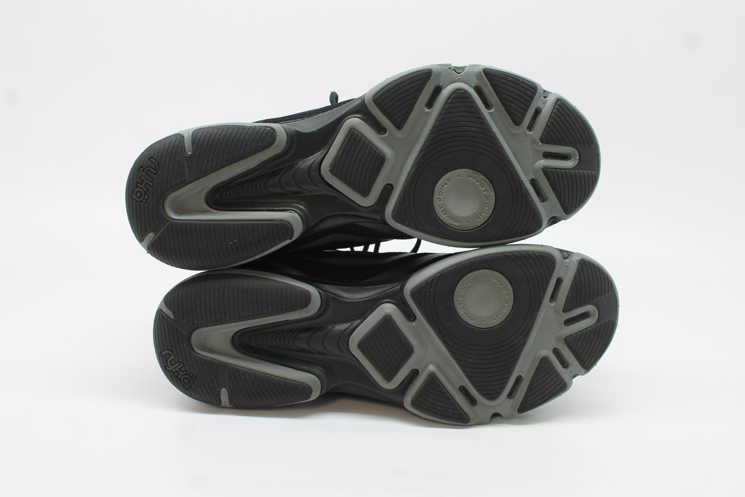 Ryka Devotion XT Women's Sneakers Floor Sample