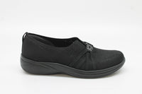 Bzees Niche Women's Sneakers Floor Sample