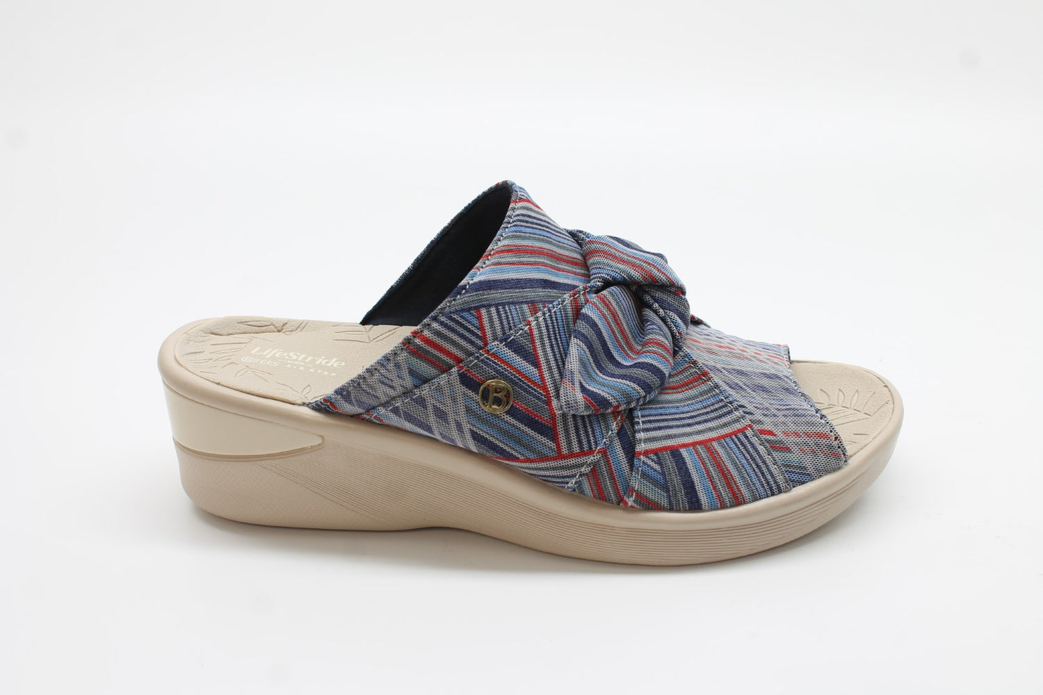 BZees Women's Smile Wedge Sandals Floor Sample