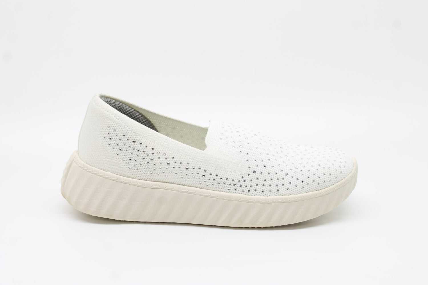 BZees Women's Wednesday Bright Slip-On Sneakers Floor Sample