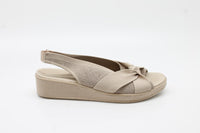 BZees for LifeStride Women's Bell Slingback Wedge Sandals Floor Sample
