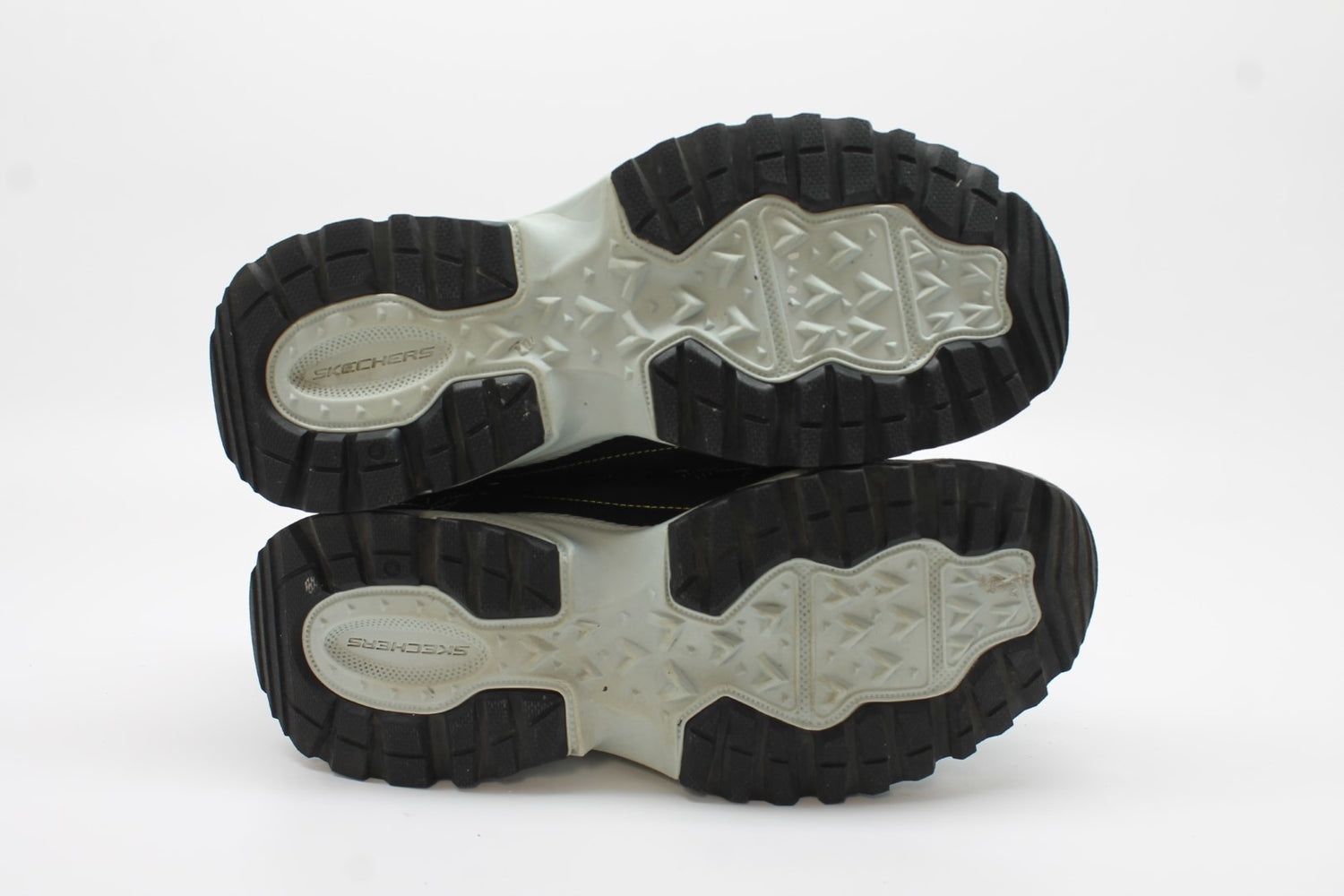 Skechers Men's John Deere Slip In Sneakers Floor Sample